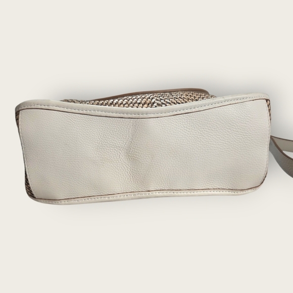 Gianni Chiarini Firenze Woven Leather Crossbody Bag | Made in Italy - Picture 5 of 12